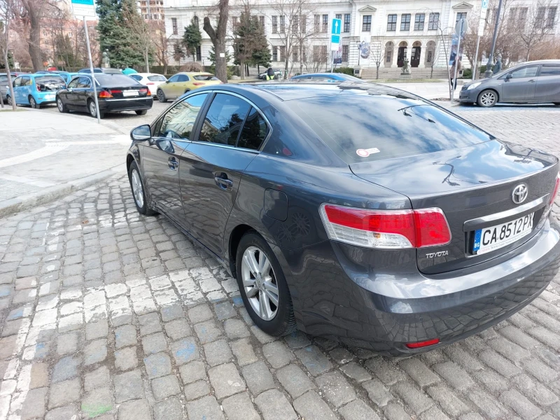 Toyota Avensis, снимка 4 - Автомобили и джипове - 53089598