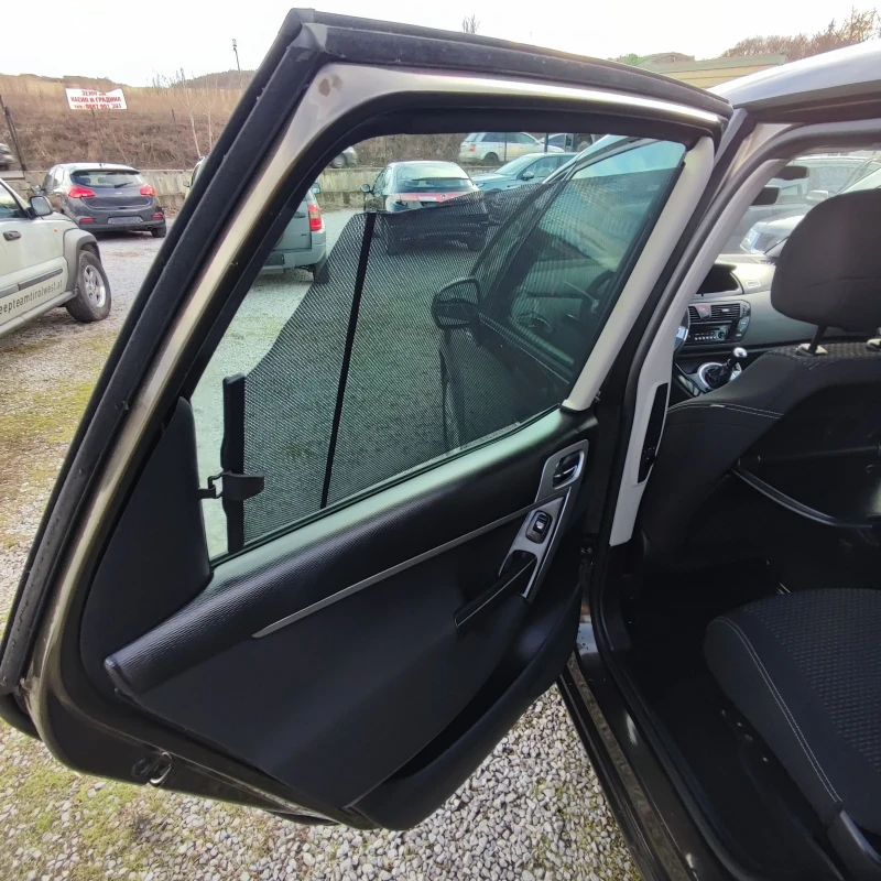 Citroen C4 Picasso 1.6 HDI* EXCLUSIVE* FACELIFT* , снимка 15 - Автомобили и джипове - 53261036