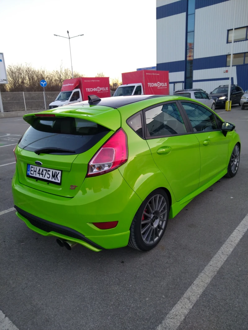 Ford Fiesta Ст 200