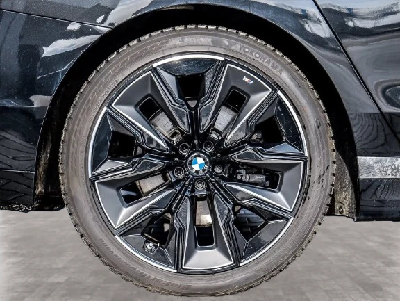 BMW 740 d xDrive = M-Sport Pro = Гаранция, снимка 5 - Автомобили и джипове - 55406413