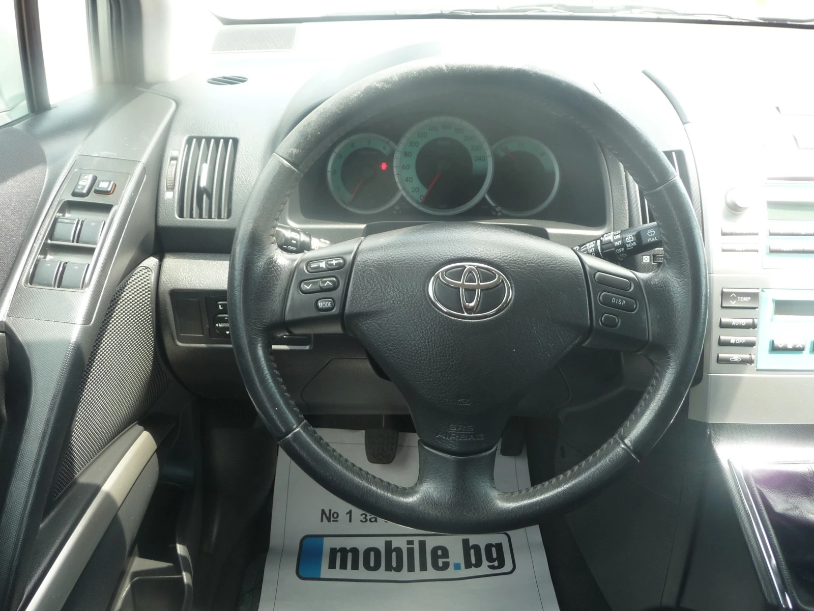 Toyota Corolla verso 2.2D-4D ПЕРФЕКТНА-7 МЕСТА - изображение 8