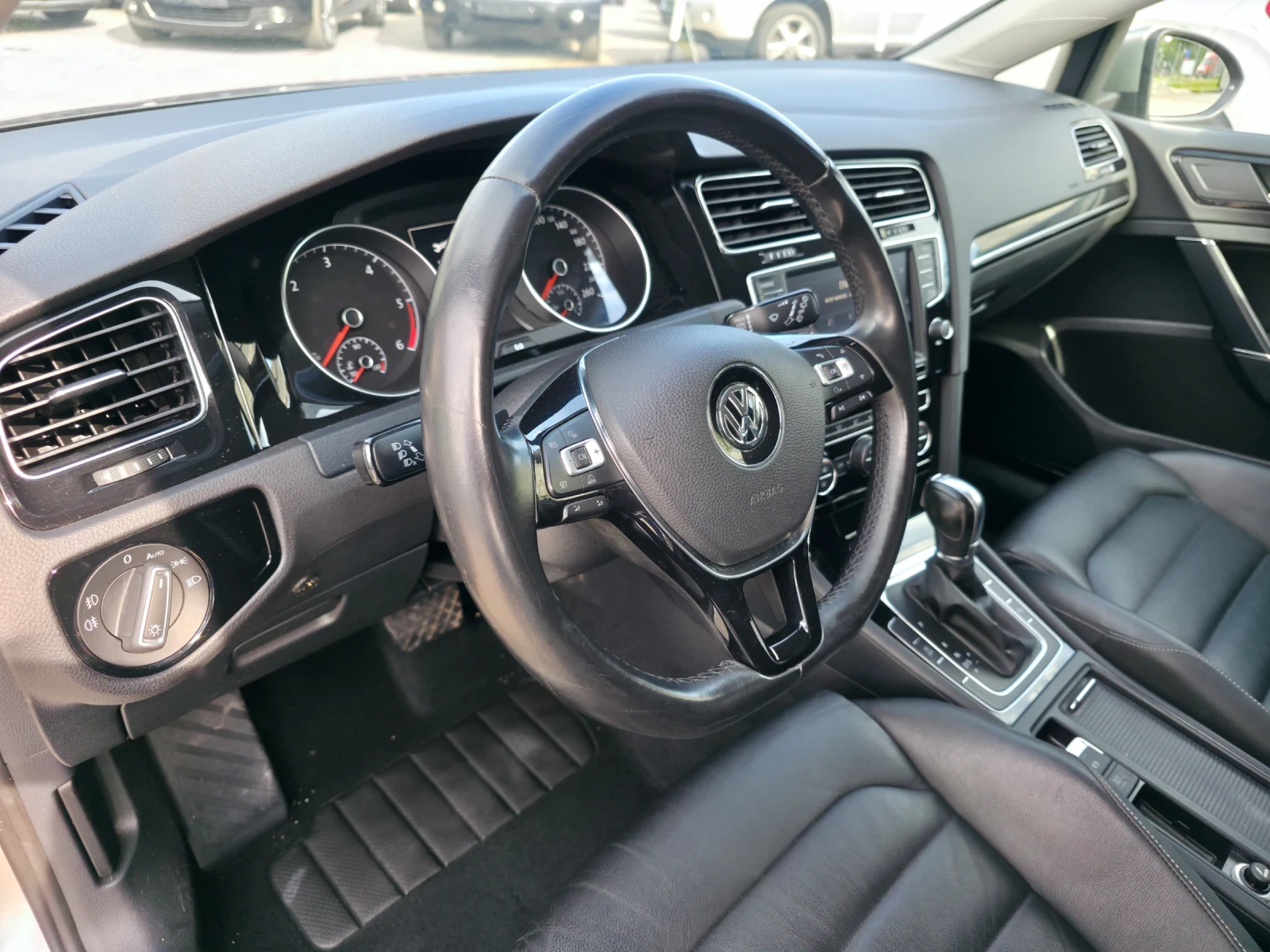 VW Golf 2.0 TDI 150k.c EURO 5B ITALIA  - изображение 9