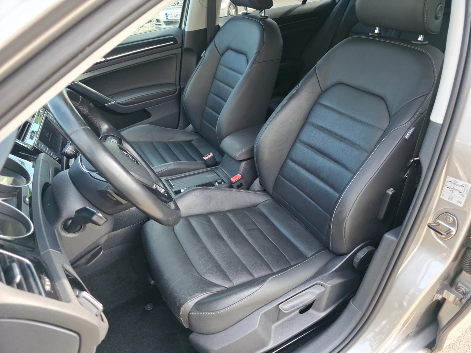 VW Golf 2.0 TDI 150k.c EURO 5B ITALIA  - изображение 10