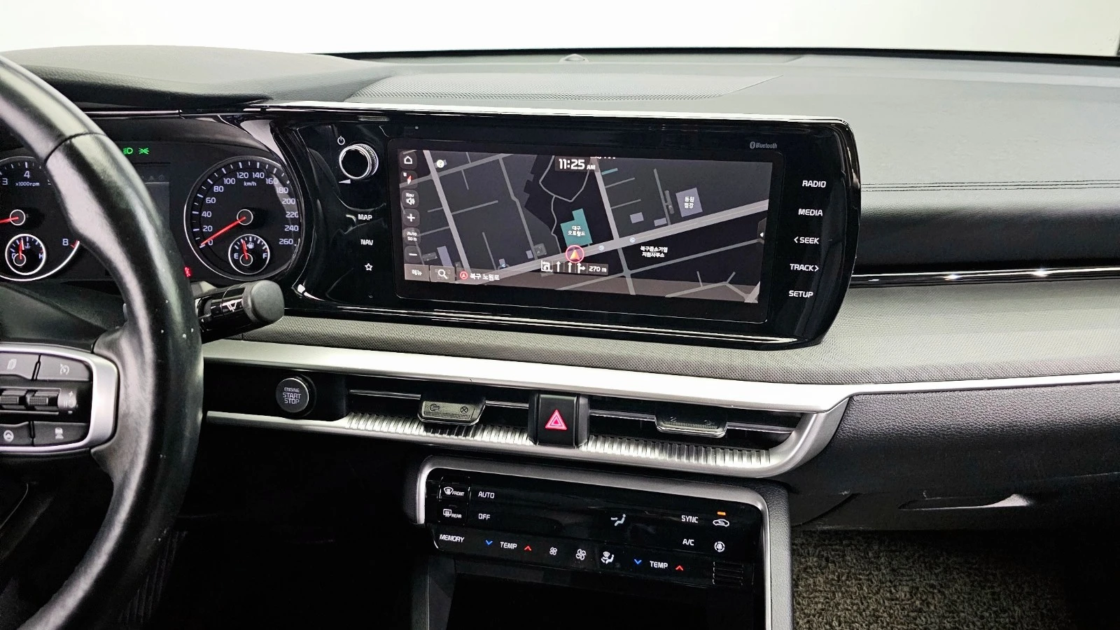 Kia K5 2.0 LPG / TRENDY EDITION / ДИСТРОНИК / LANE ASSIST - изображение 10