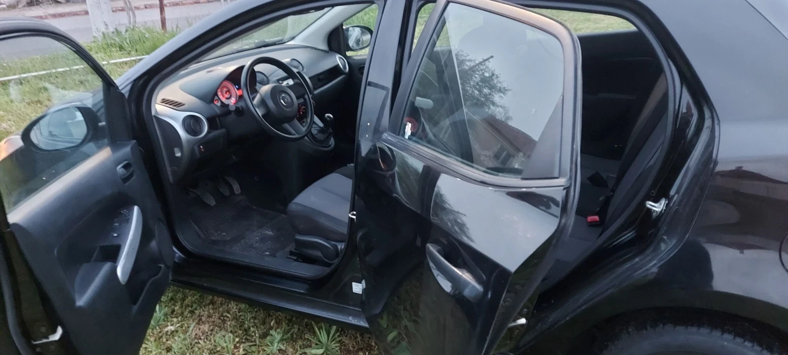 Mazda 2 1.3i | Mobile.bg   9