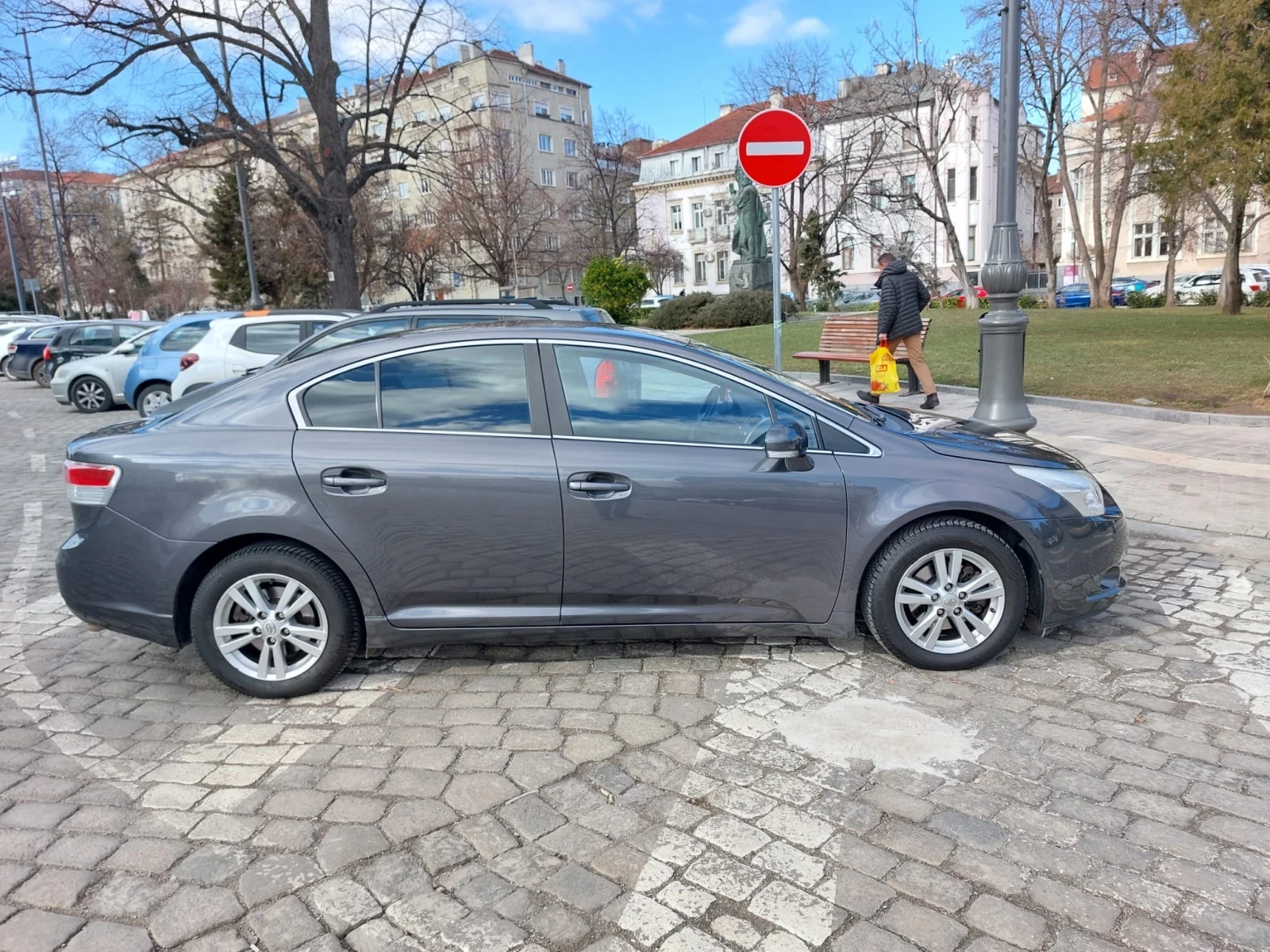 Toyota Avensis  - изображение 5