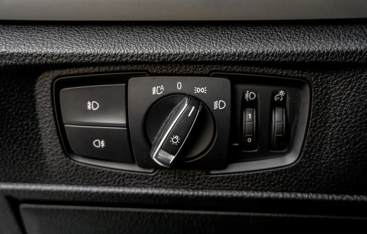 BMW 116 F20 2013 - изображение 3