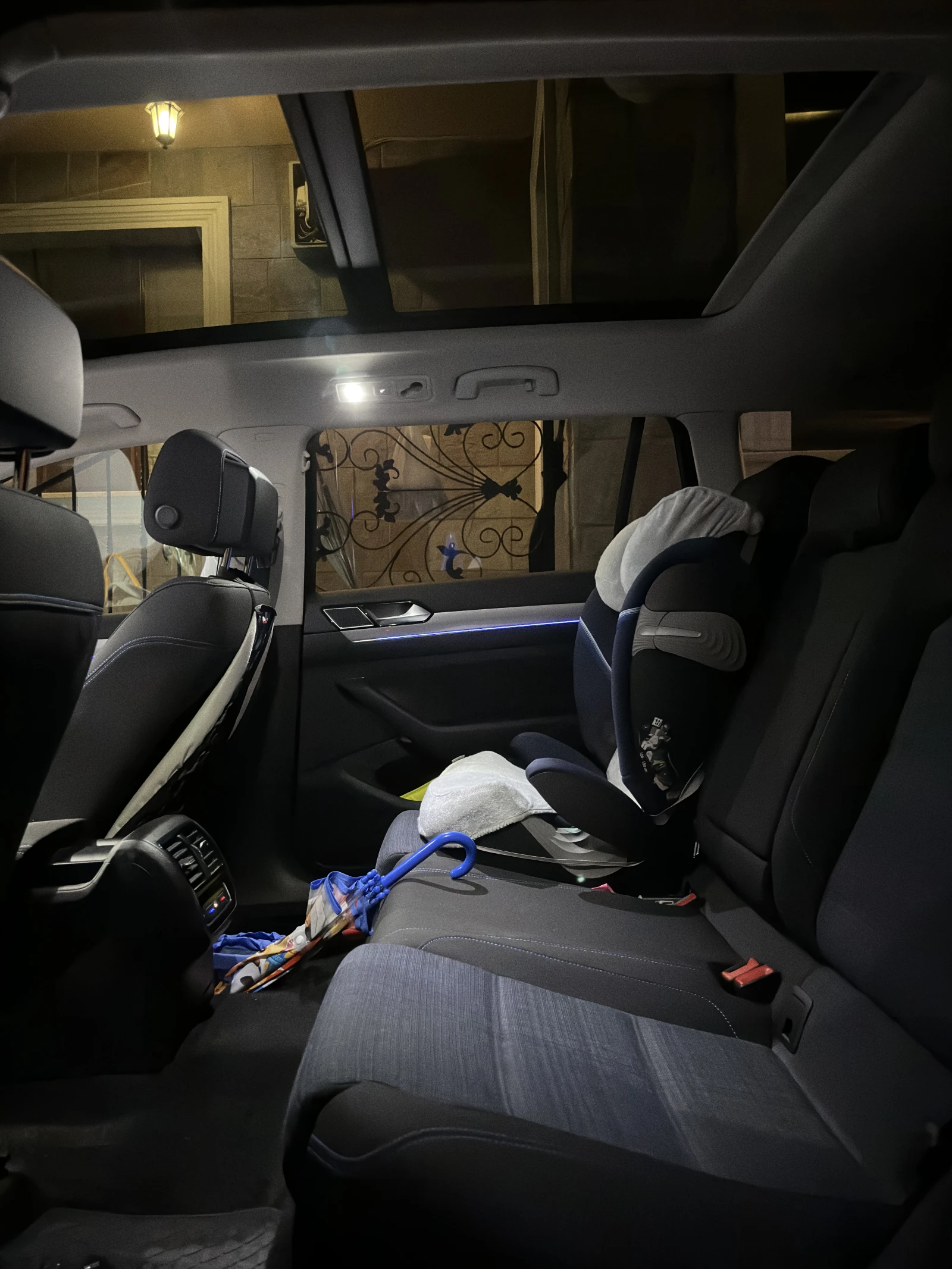 VW Passat GTE - LED, Keyless, Panorama, Digital Cockpit - изображение 6