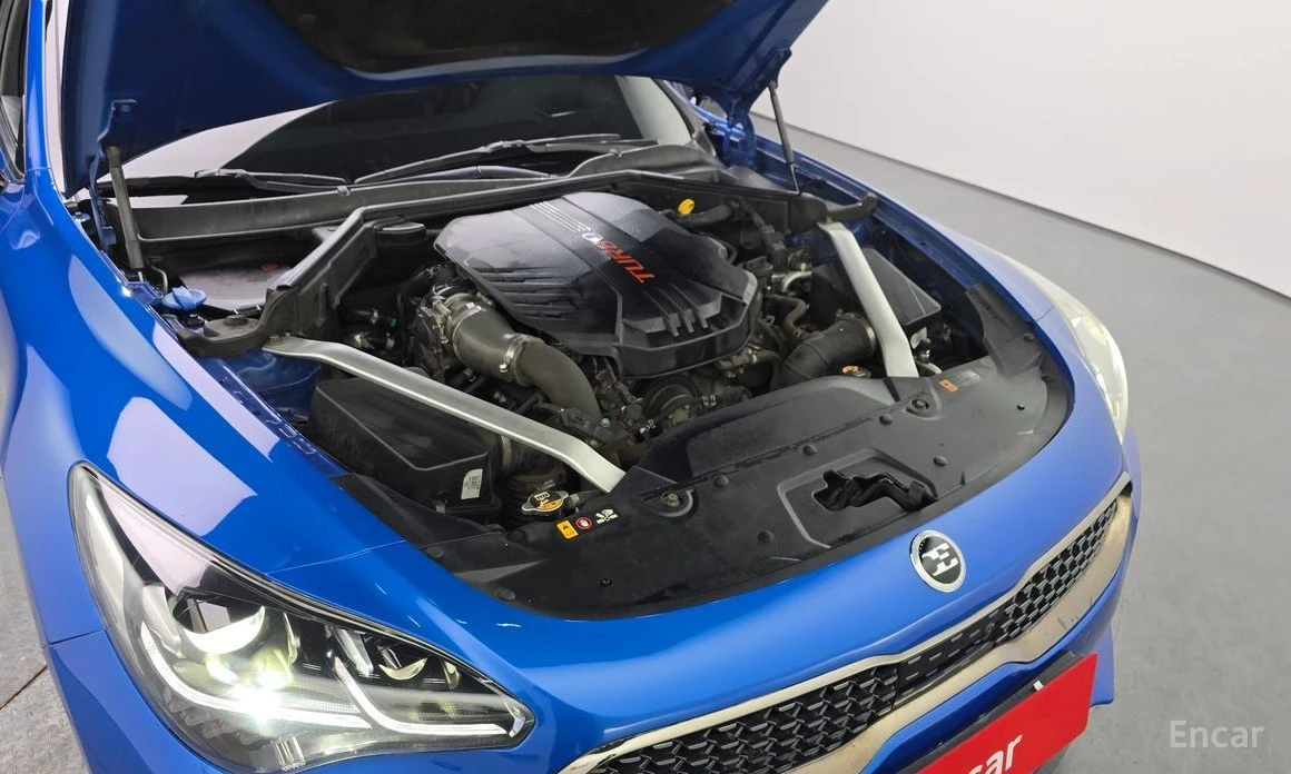 Kia Stinger, снимка 6 - Автомобили и джипове - 53967914