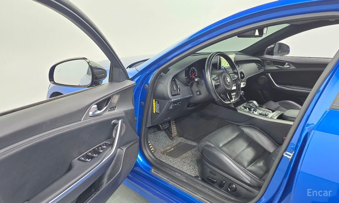 Kia Stinger, снимка 10 - Автомобили и джипове - 53967914