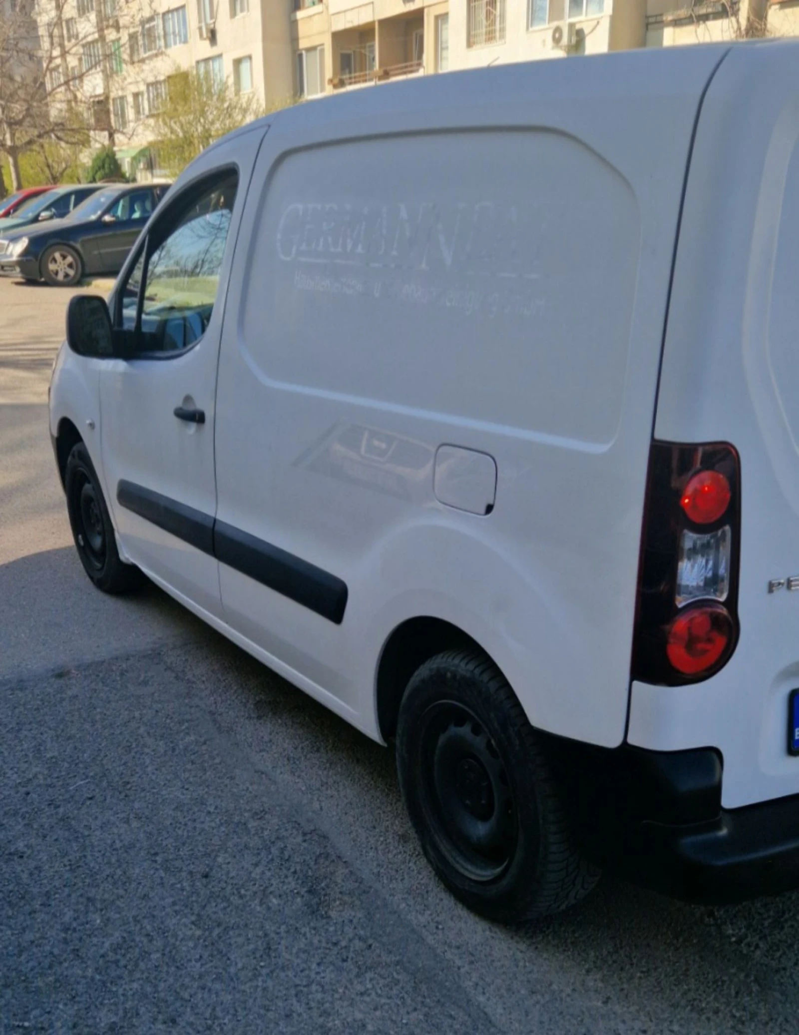 Peugeot Partner 1.6d 100 к.с. 2017 автоматик, снимка 5 - Автомобили и джипове - 54149750