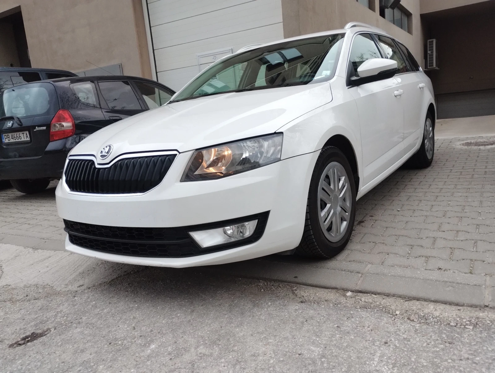 Skoda Octavia, снимка 2 - Автомобили и джипове - 54179606
