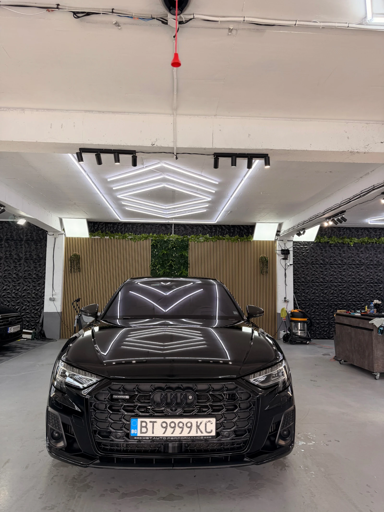 Audi A8 Audi A8 L 60 TFSI 