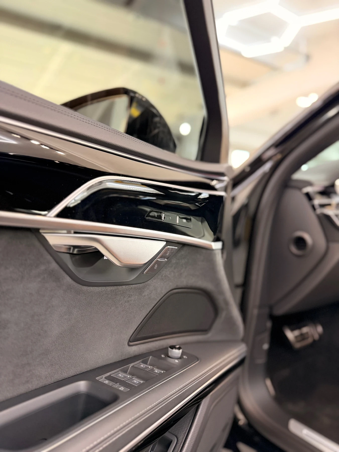 Audi A8 Audi A8 L 60 TFSI , снимка 8 - Автомобили и джипове - 54225160