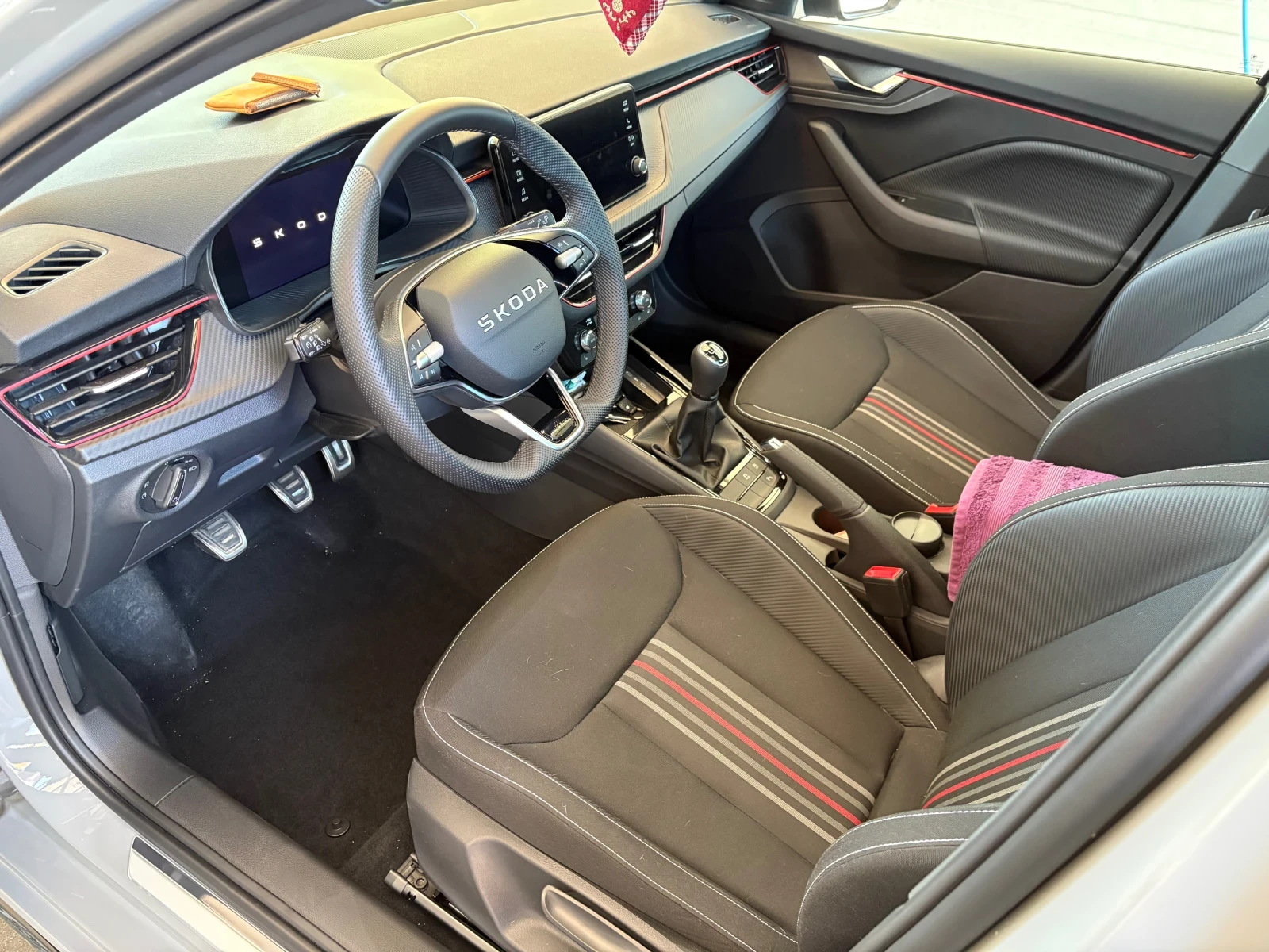 Skoda Scala Monte Carlo Plus 1.5TSI 6MT, снимка 9 - Автомобили и джипове - 54321500