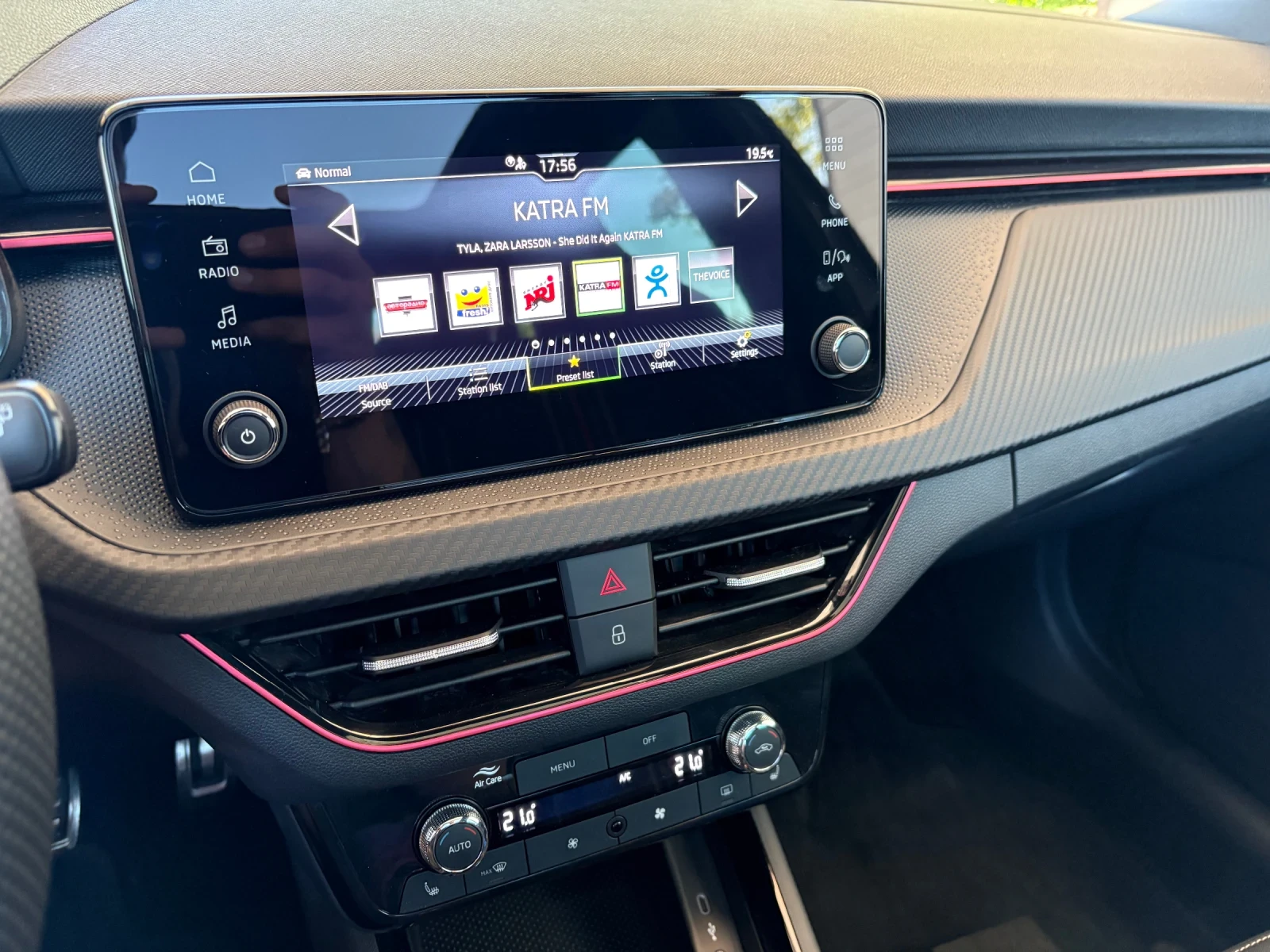 Skoda Scala Monte Carlo Plus 1.5TSI 6MT, снимка 12 - Автомобили и джипове - 54321500