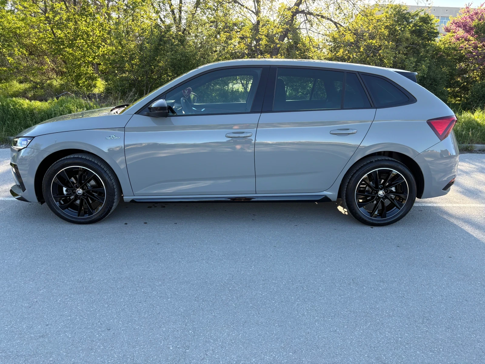 Skoda Scala Monte Carlo Plus 1.5TSI 6MT, снимка 2 - Автомобили и джипове - 54321500