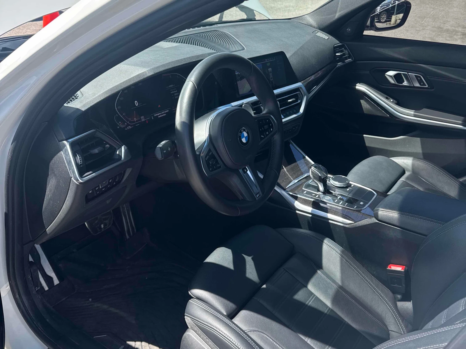 BMW 330 i xDrive/M-Pack/H&K/Video, снимка 8 - Автомобили и джипове - 54760557