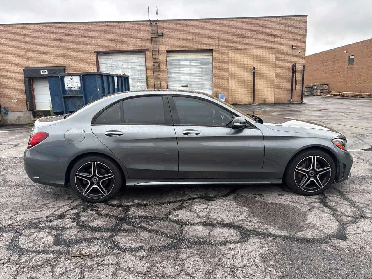 Mercedes-Benz C 300 4MATIC* DISTRONIC* CARFAX* АВТОКРЕДИТ* , снимка 3 - Автомобили и джипове - 55540642