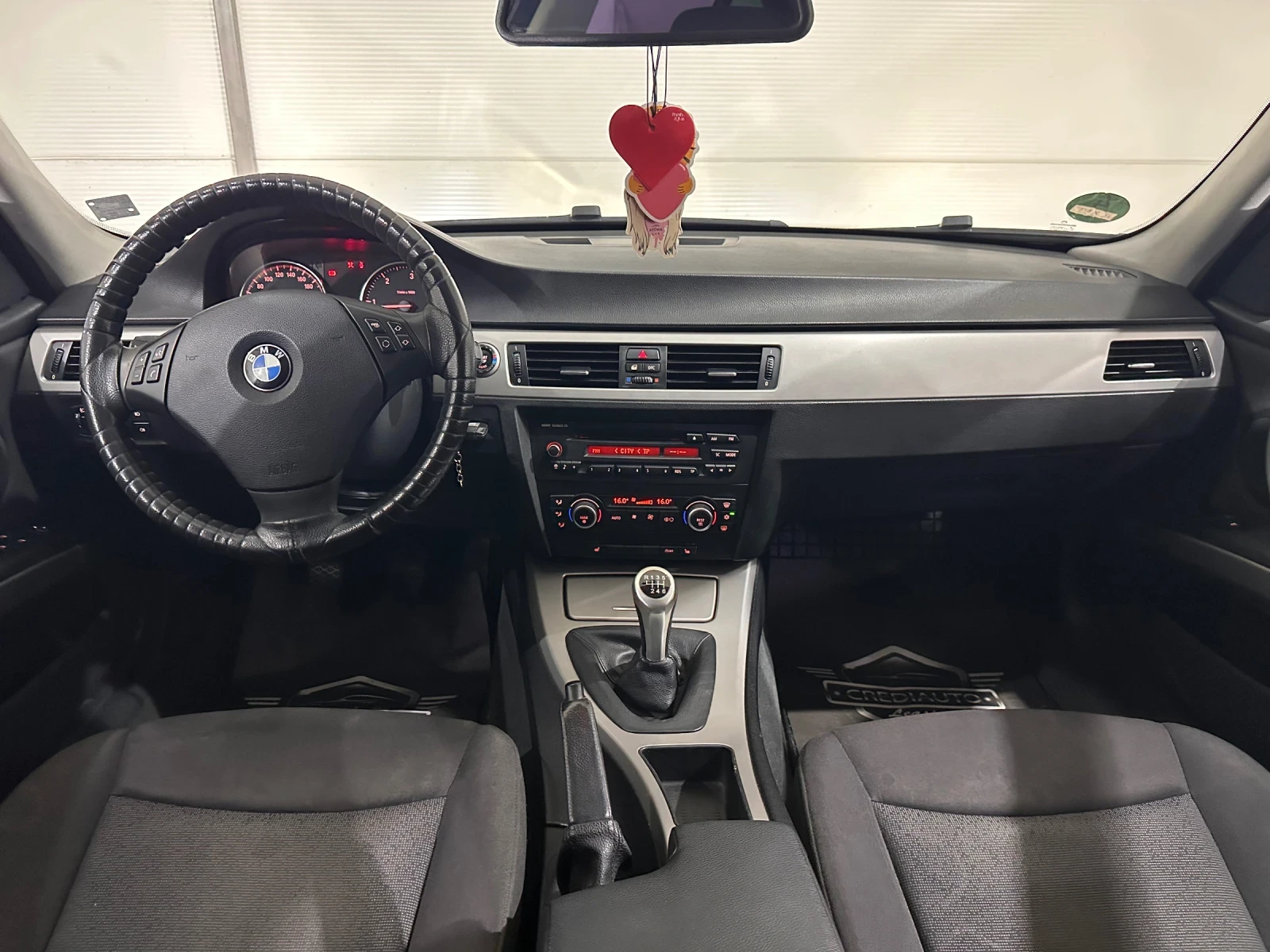 BMW 318 D, снимка 8 - Автомобили и джипове - 55844297