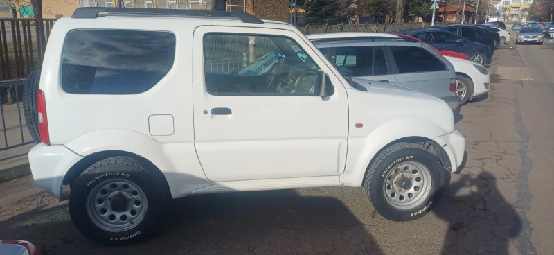 Suzuki Jimny, снимка 4 - Автомобили и джипове - 48367095