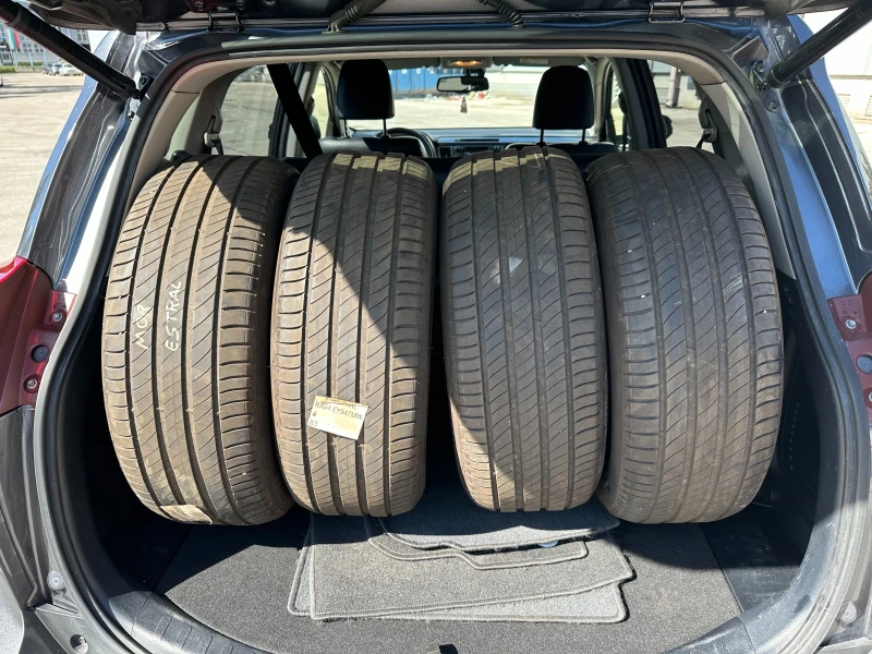 Toyota Rav4 2.2d 150кс/Автомат/4х4/Кожа, снимка 11 - Автомобили и джипове - 51823276