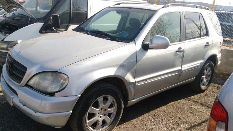 Mercedes-Benz ML 270 cdi/163/6ск/4x4/кожа, снимка 3 - Автомобили и джипове - 17759471