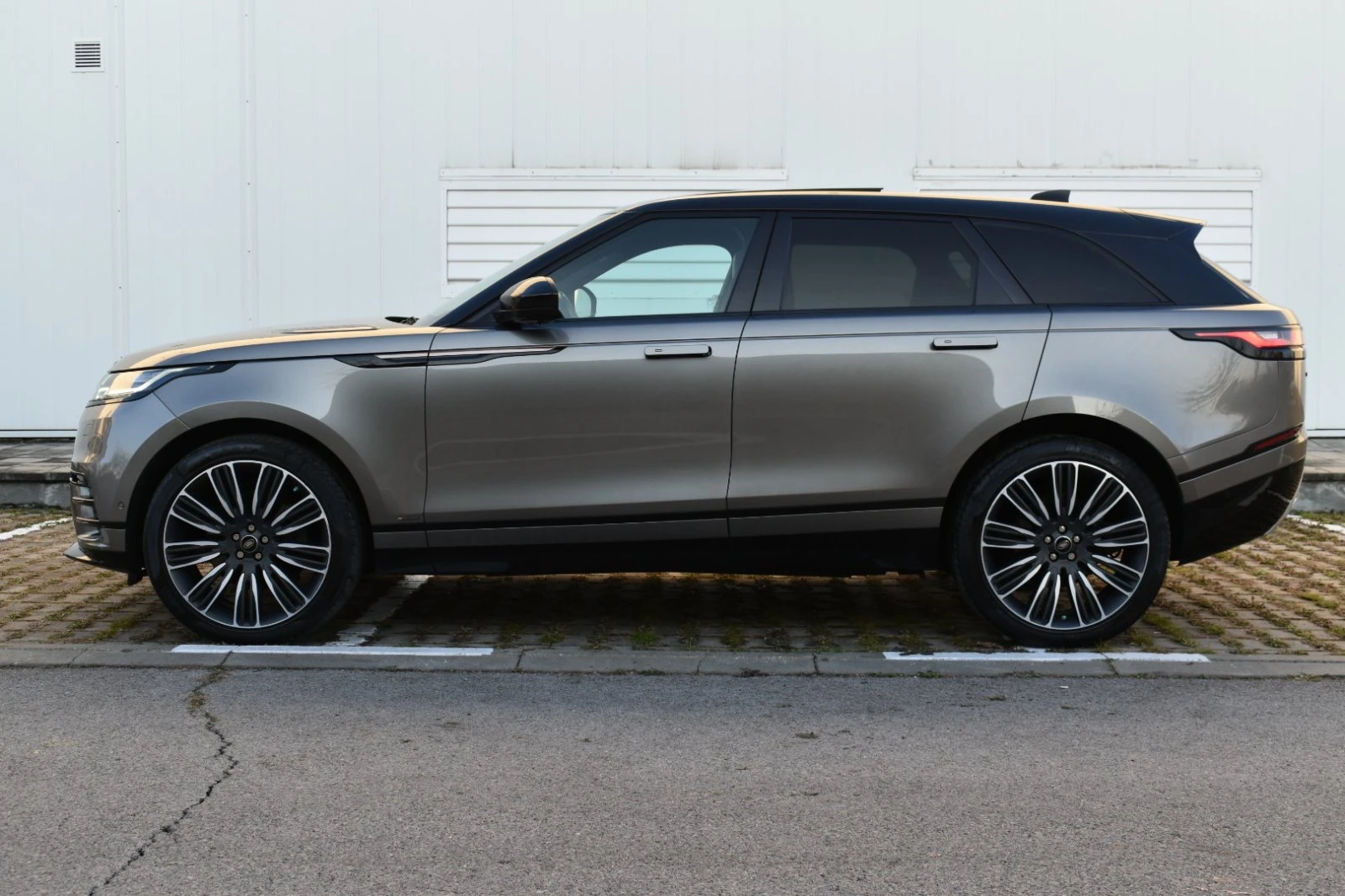 Land Rover Range Rover Velar RDYNAMIC!!!300кс!!! - изображение 5