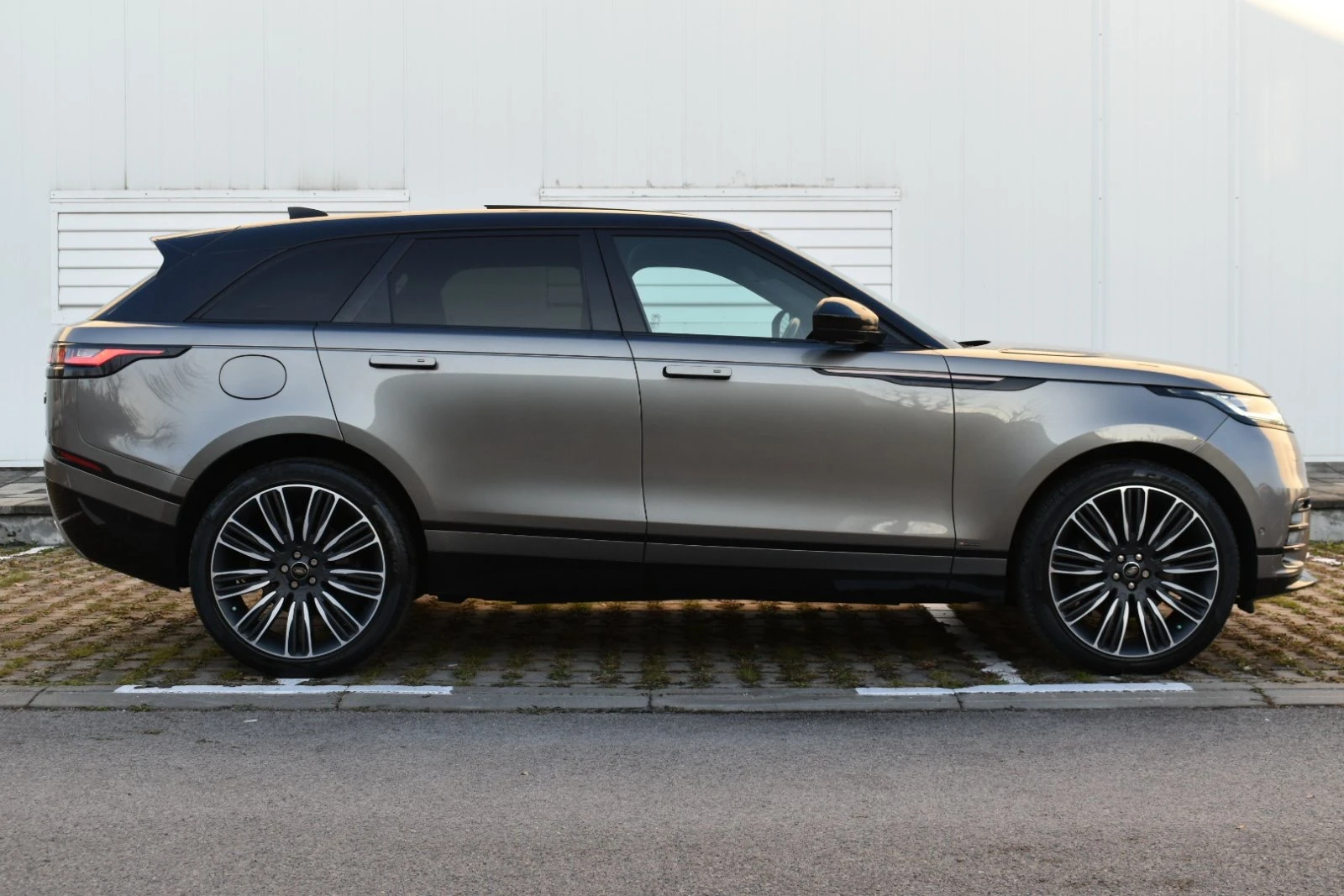 Land Rover Range Rover Velar RDYNAMIC!!!300кс!!! - изображение 4