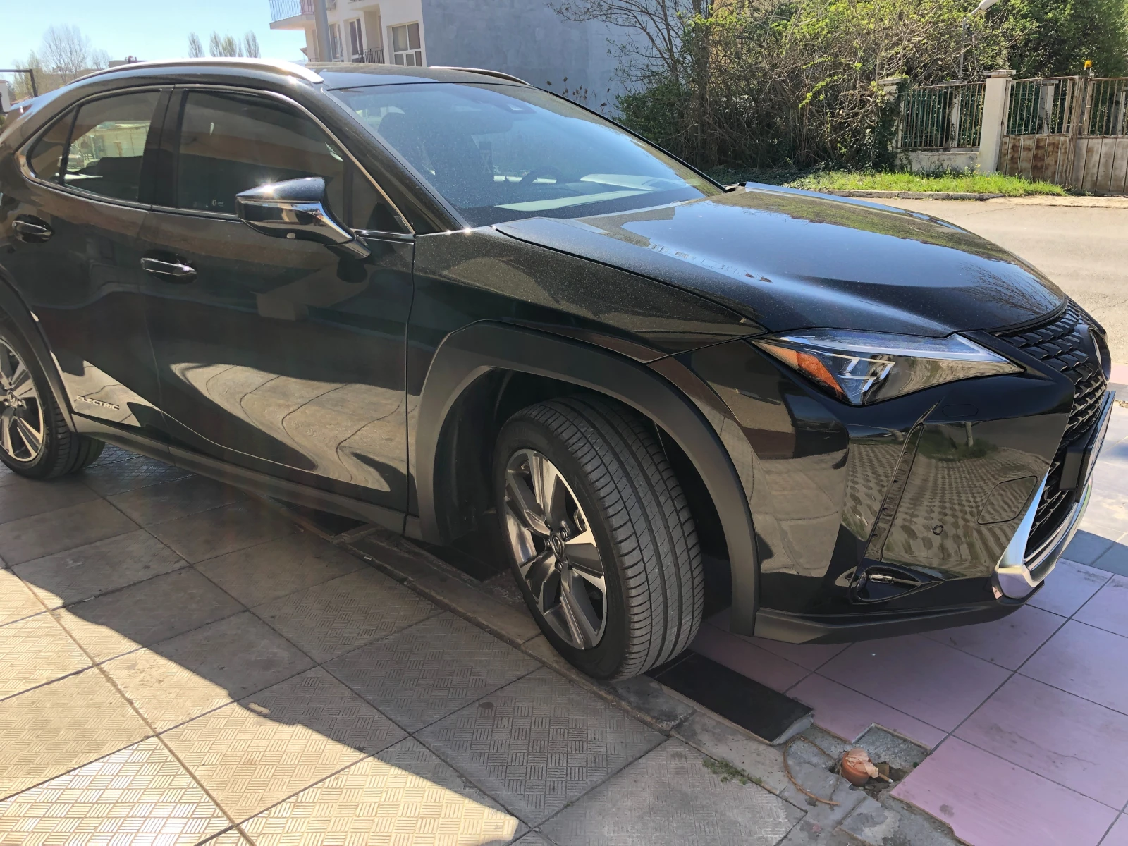 Lexus UX 300e Luxury/LED/KEYLESS/CAM/ГАРАНЦИЯ - изображение 2