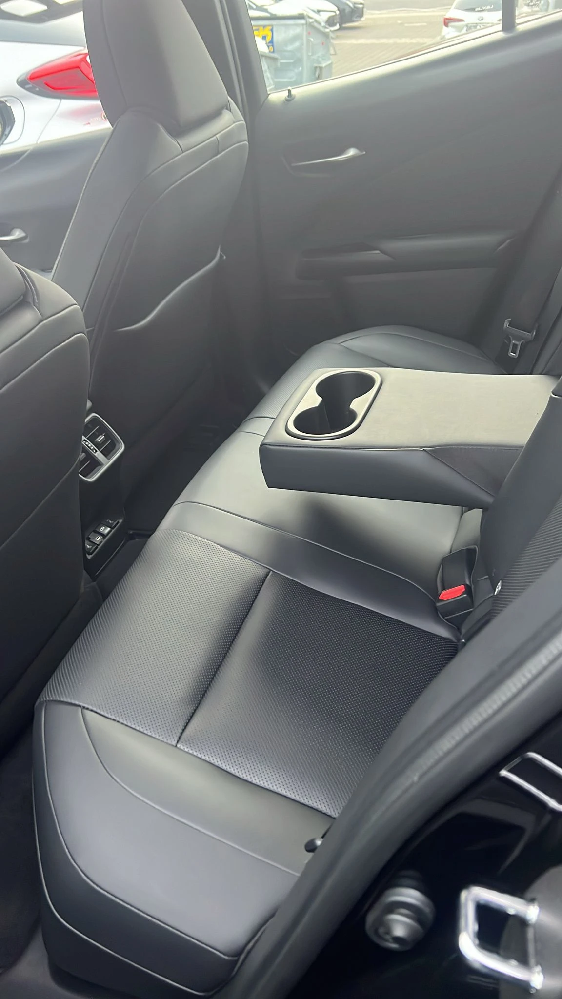 Lexus UX 300e Luxury/LED/KEYLESS/CAM/ | Mobile.bg   15