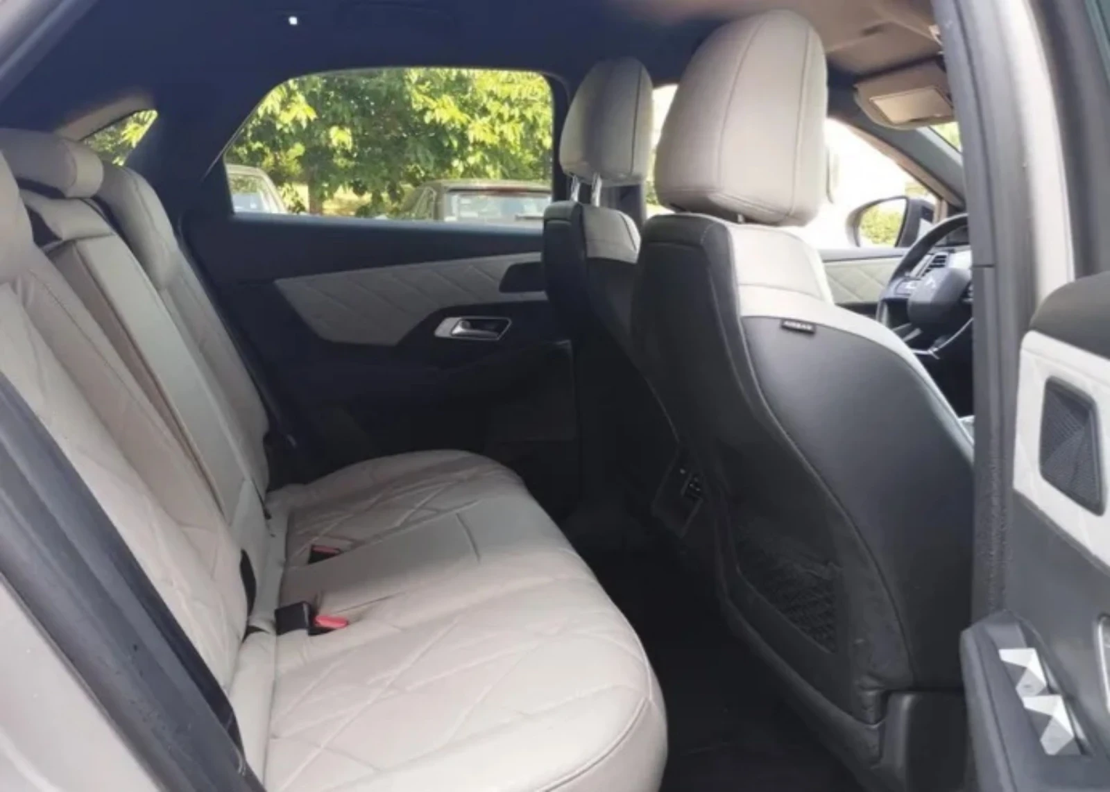 DS DS 7 Crossback 2.0BLUEHDI 177 EAT8 RIVOLI  - изображение 7