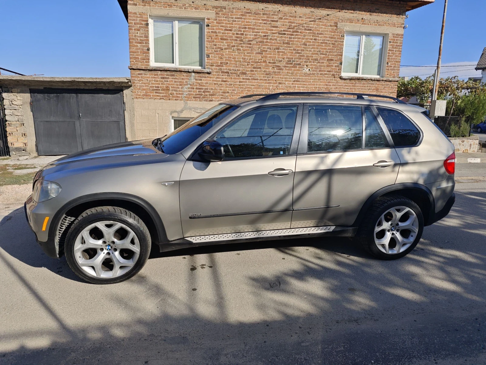 BMW X5 4.8i - изображение 3