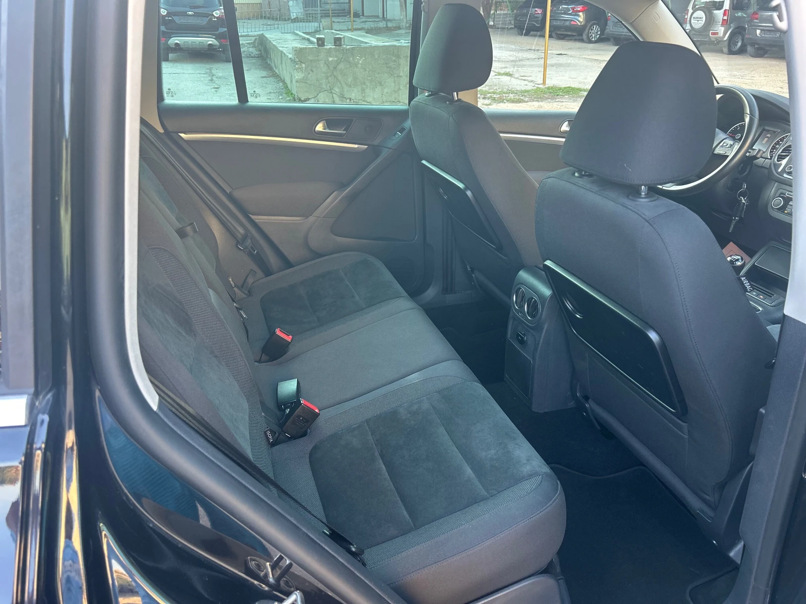 VW Tiguan 2.0-140к.с-ИТАЛИЯ! - изображение 10