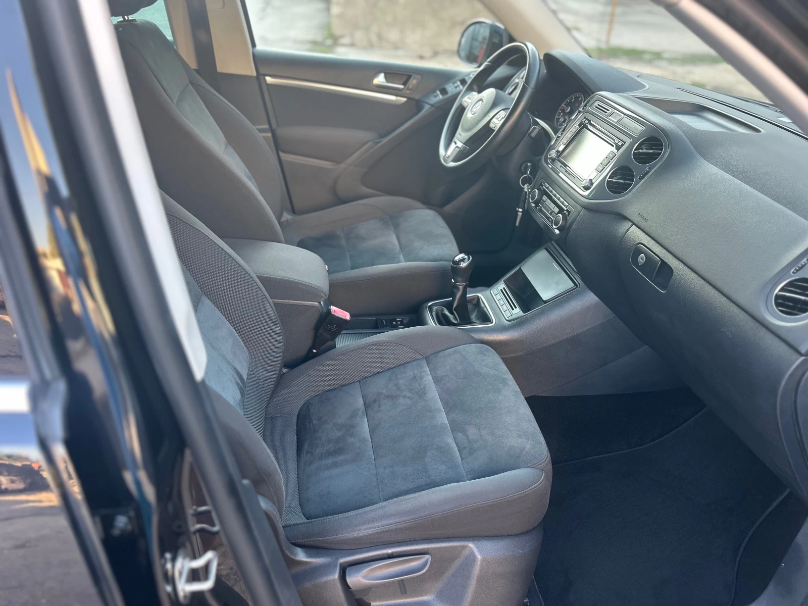 VW Tiguan 2.0-140к.с-ИТАЛИЯ! - изображение 8