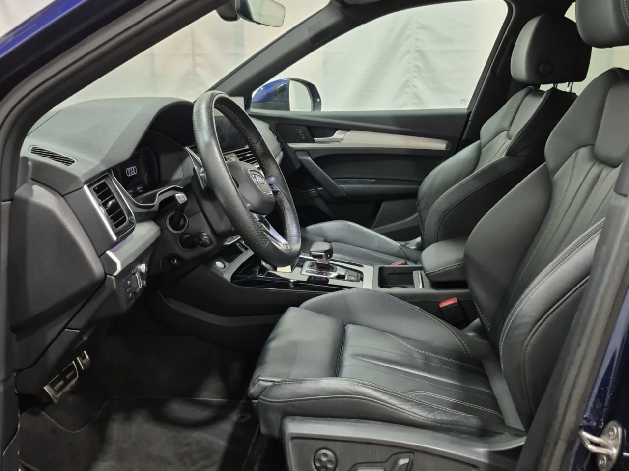Audi Q5 TECHNIK * CARFAX * АвтоКредит * Цена до България*  - изображение 8