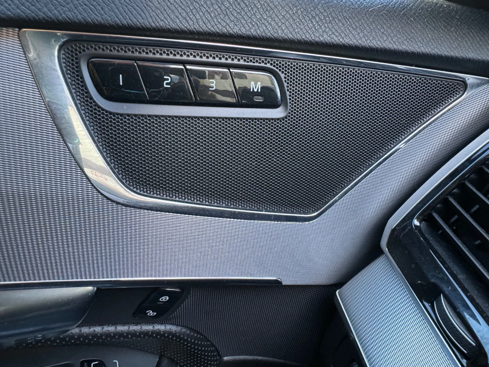 Volvo Xc90, снимка 17 - Автомобили и джипове - 54706288