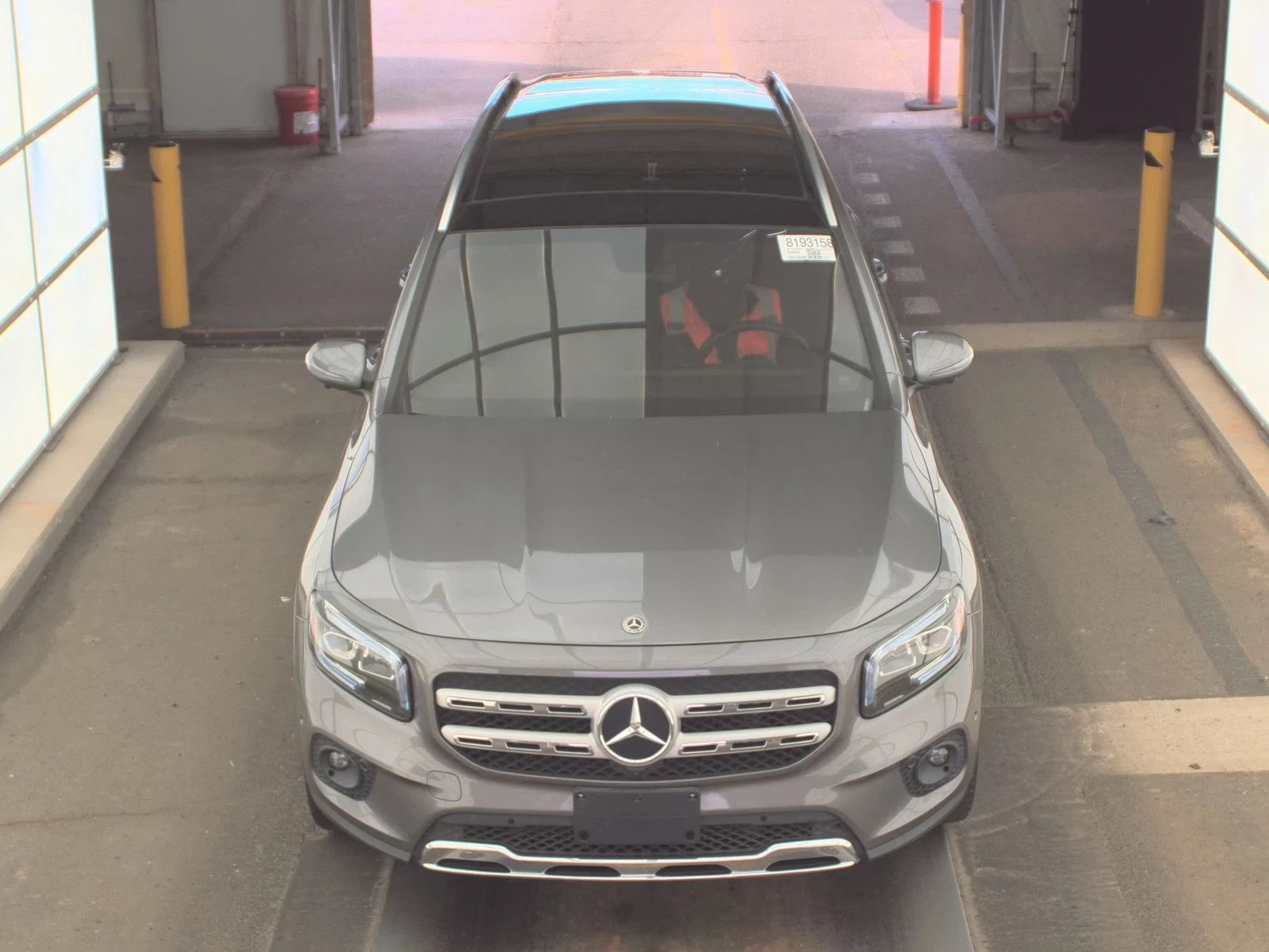 Mercedes-Benz GLB 4MATIC | 360 КАМЕРА | ПАНОРАМА | KEYLESS | , снимка 2 - Автомобили и джипове - 54025143