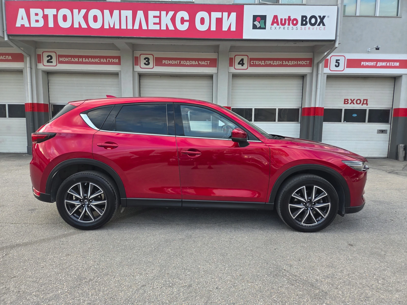 Mazda CX-5 2.2d/Exclusive/4x4/Distronic/HEAD-UP/BOSE/Navi/Кам, снимка 6 - Автомобили и джипове - 54603907