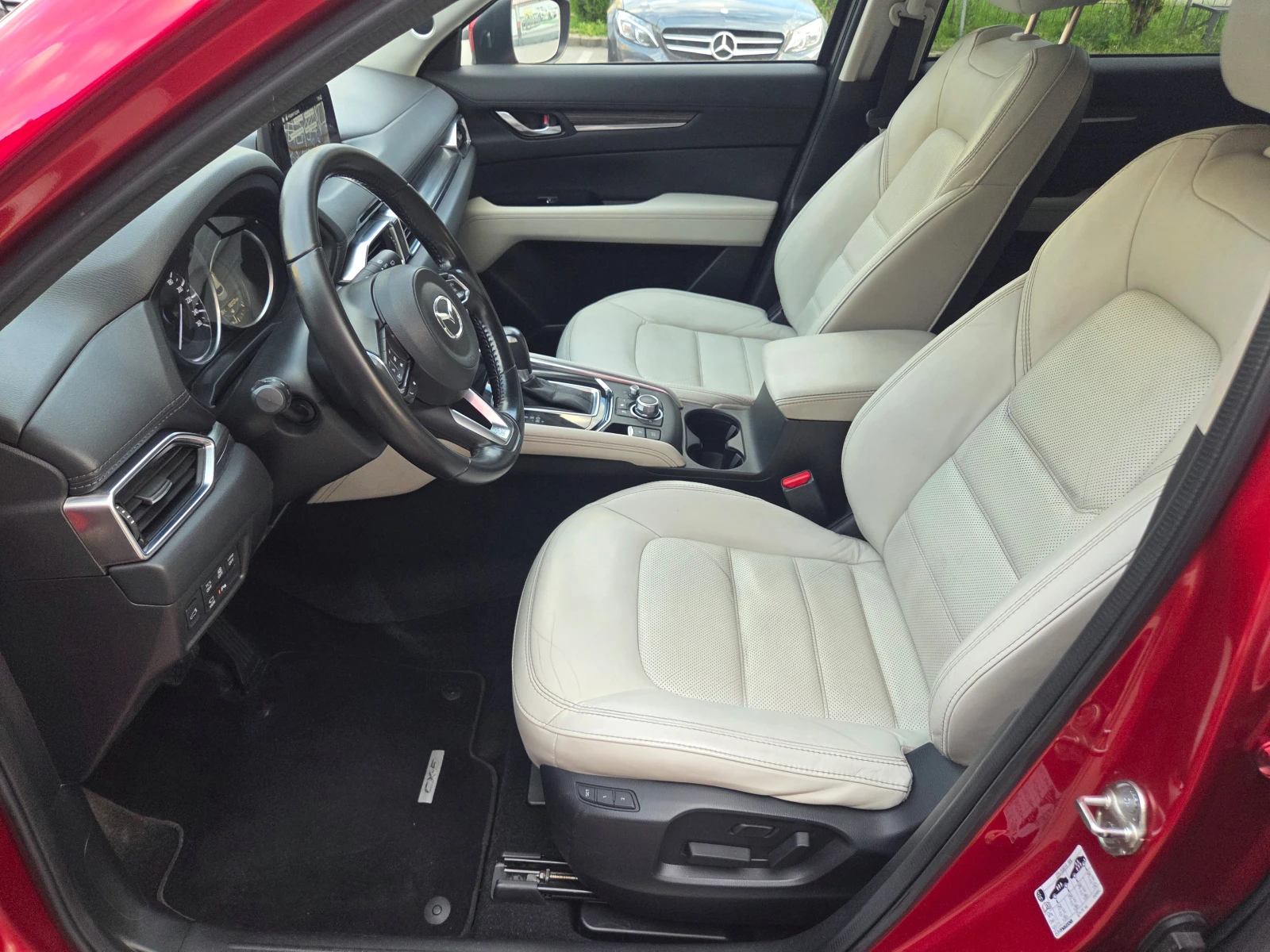 Mazda CX-5 2.2d/Exclusive/4x4/Distronic/HEAD-UP/BOSE/Navi/Кам, снимка 10 - Автомобили и джипове - 54603907