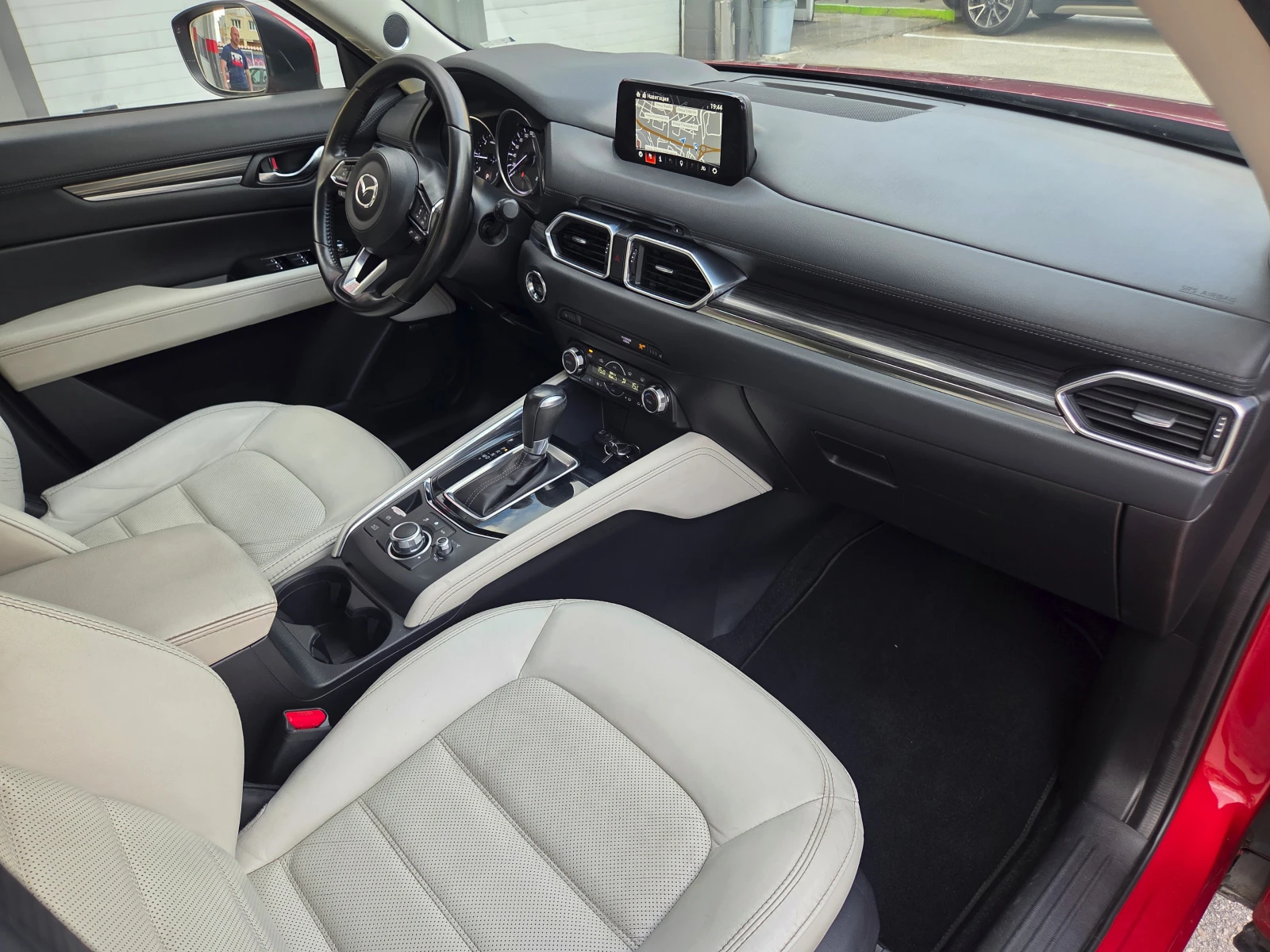 Mazda CX-5 2.2d/Exclusive/4x4/Distronic/HEAD-UP/BOSE/Navi/Кам, снимка 14 - Автомобили и джипове - 54603907