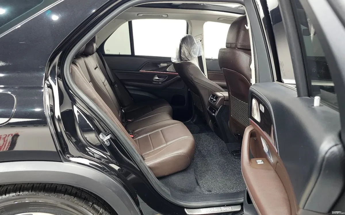 Mercedes-Benz GLE 300 4MATIC/DISTRONIC/BURMESTER/ОБДУХВАНЕ/ПОДГРЕВИ/PANO, снимка 11 - Автомобили и джипове - 54866000