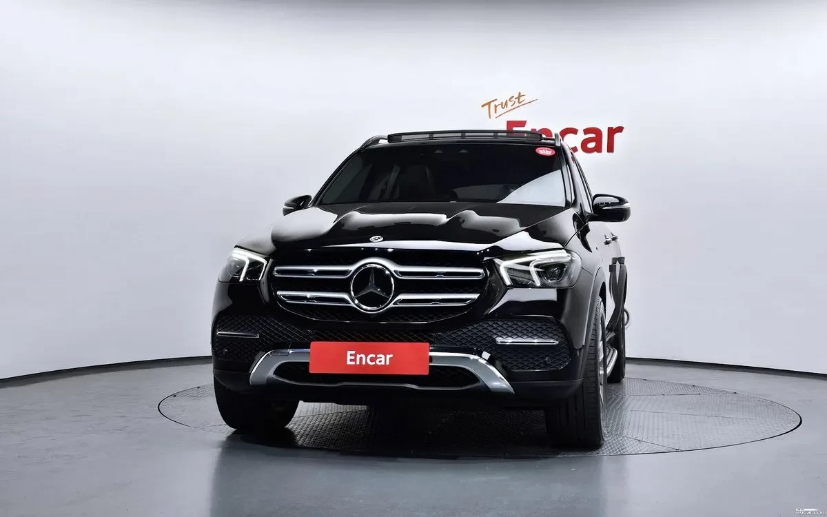 Mercedes-Benz GLE 300 4MATIC/DISTRONIC/BURMESTER/ОБДУХВАНЕ/ПОДГРЕВИ/PANO, снимка 3 - Автомобили и джипове - 54866000