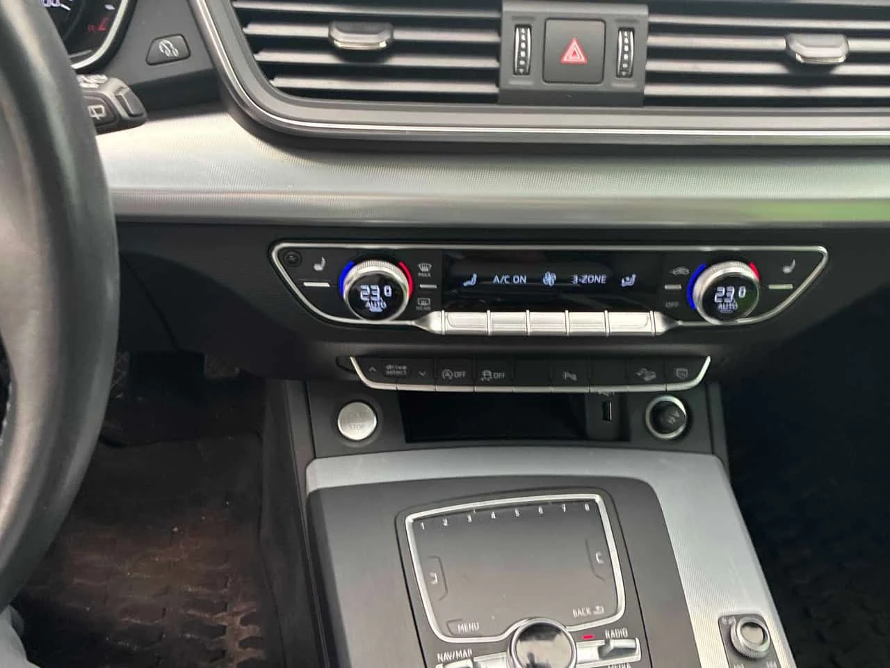 Audi Q5 * Progressiv * CARFAX * ОПЦИЯ ЗА ФИНАНСИРАНЕ , снимка 9 - Автомобили и джипове - 55328768