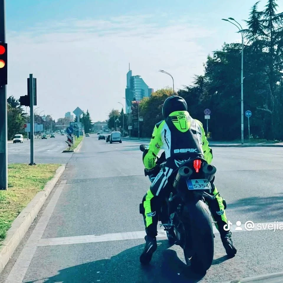 Yamaha YZF-R1 RN19 - изображение 3