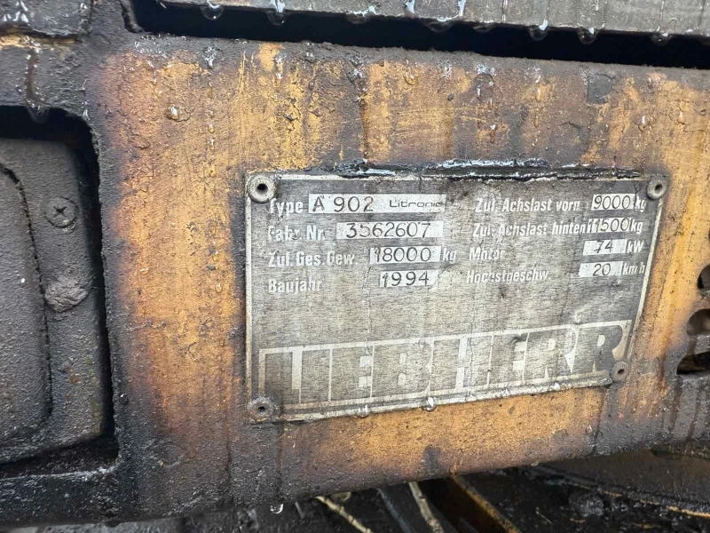 Багер Liebherr 902, снимка 8 - Индустриална техника - 52596272