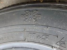 Гуми Зимни 215/65R16, снимка 14