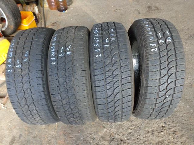 Гуми Зимни 215/65R16, снимка 15 - Гуми и джанти - 19428705