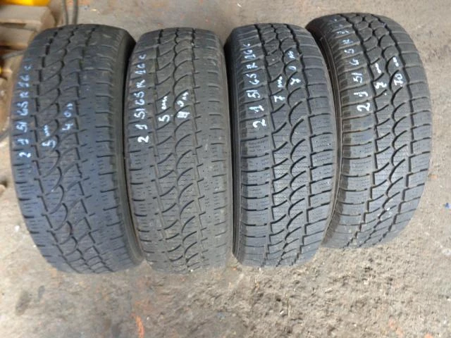 Гуми Зимни 215/65R16, снимка 6 - Гуми и джанти - 19428705