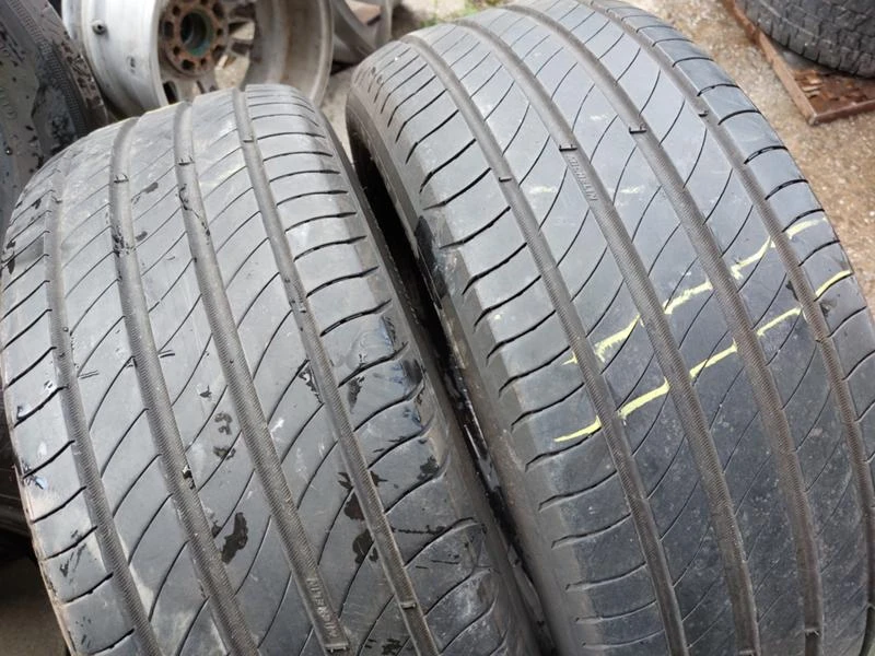 Гуми Летни 215/50R17, снимка 1 - Гуми и джанти - 36664150